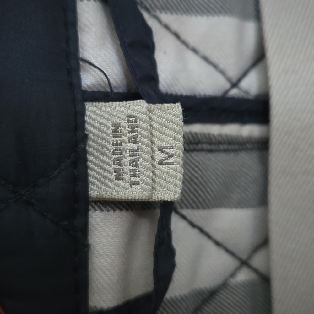 BURBERRY • Men's Black Quilted Lightweight Jacket, Size Medium - Picture 8 of 11